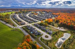 Logo Les Constructions Éric Laflamme inc., Entrepreneur général à Roxton Pond
